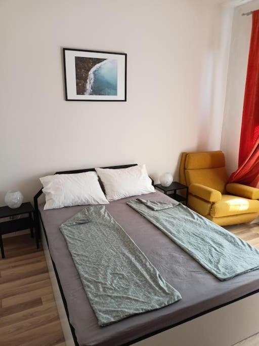 Welcome To Daisy Sunny Place! Apartment Varna Exterior photo